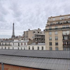 Grenelle Paris Tour Eiffel